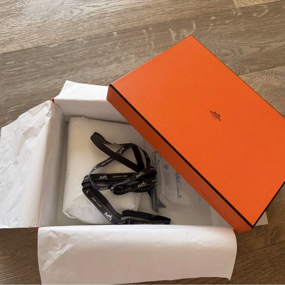 Hermes Orange Storage Box with Tissue Paper pillow & Ribbon size 12.2 x 9 x 4.7